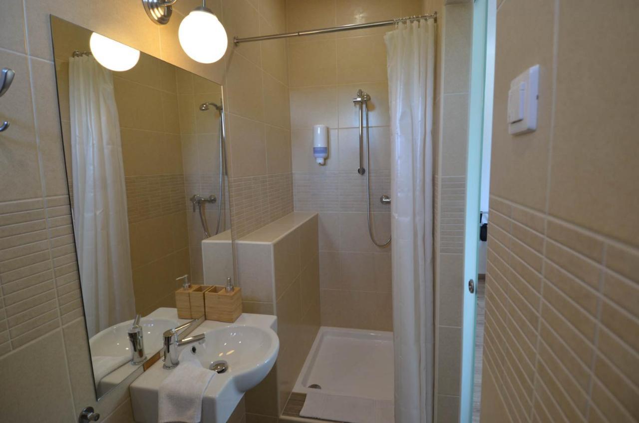 Buzas Pince Vendeghaz Hotel Ecsed Luaran gambar
