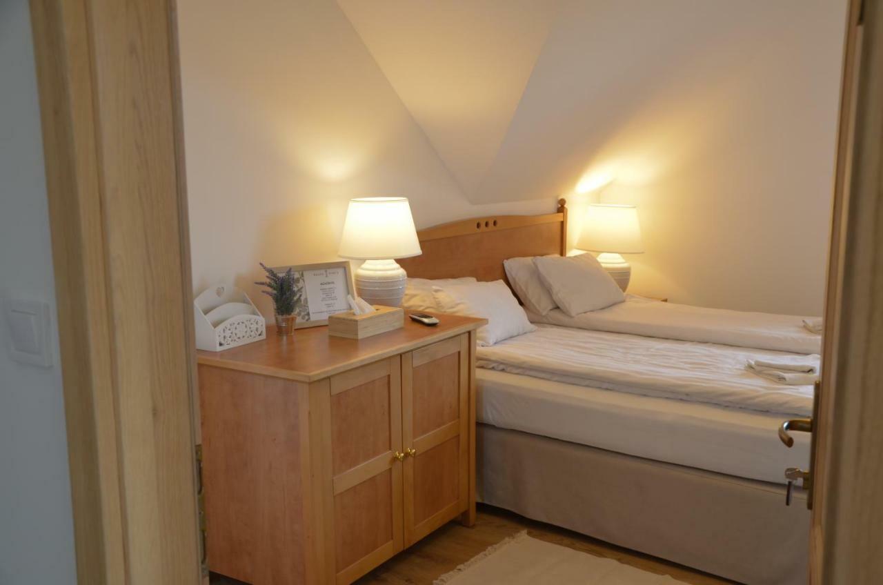 Buzas Pince Vendeghaz Hotel Ecsed Luaran gambar