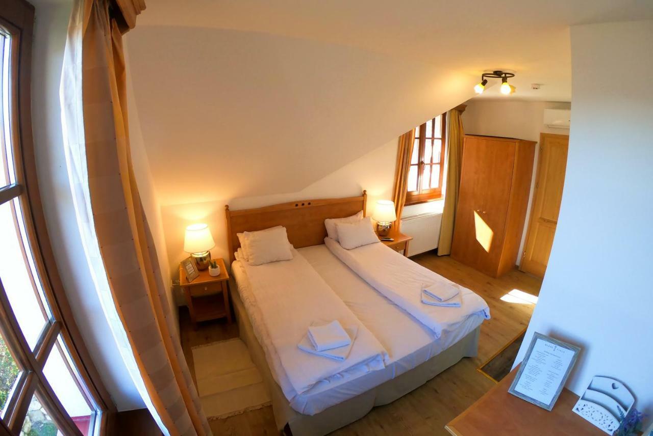 Buzas Pince Vendeghaz Hotel Ecsed Luaran gambar