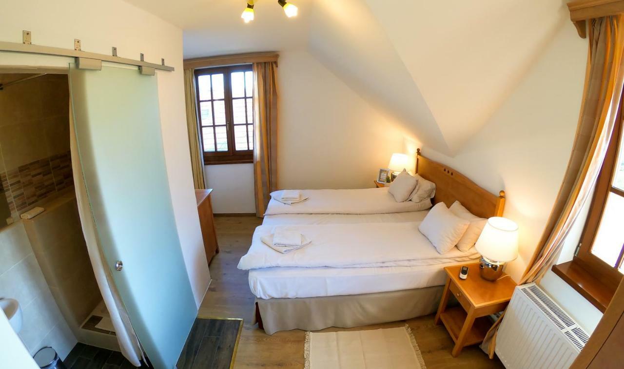 Buzas Pince Vendeghaz Hotel Ecsed Luaran gambar